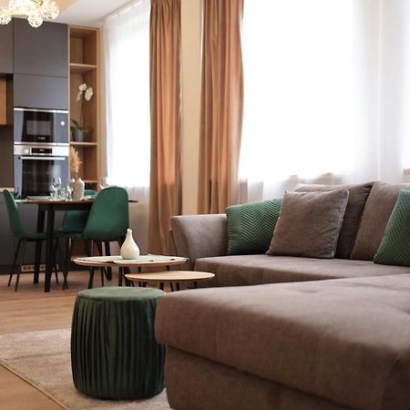 Beautiful And Stylish 2 Bedroom Apartment In The City Center And In The Pedestrian Zone 布拉迪斯拉发 外观 照片