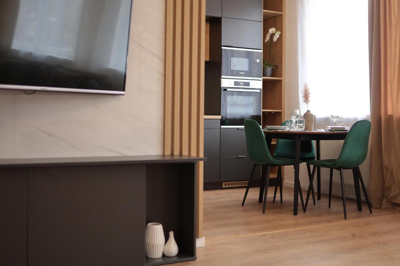 Beautiful And Stylish 2 Bedroom Apartment In The City Center And In The Pedestrian Zone 布拉迪斯拉发 外观 照片