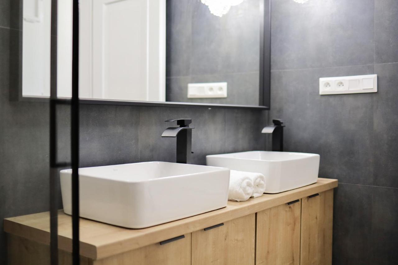 Beautiful And Stylish 2 Bedroom Apartment In The City Center And In The Pedestrian Zone 布拉迪斯拉发 外观 照片
